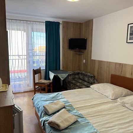 Pokoje Goscinne Przemyk Rewa Extérieur photo