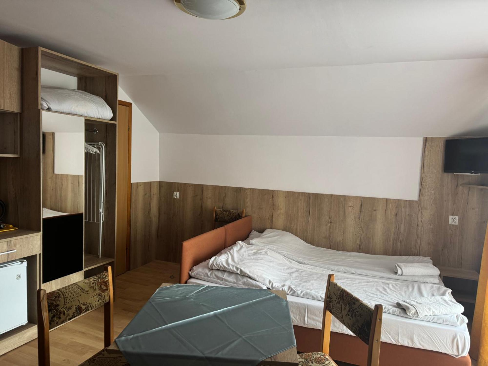 Pokoje Goscinne Przemyk Rewa Extérieur photo